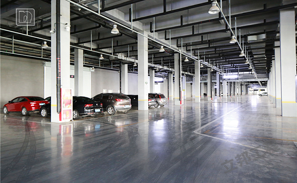 環(huán)氧自流平是什么材料?