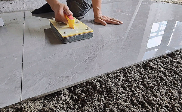 貼瓷磚人工費多少錢一平方?